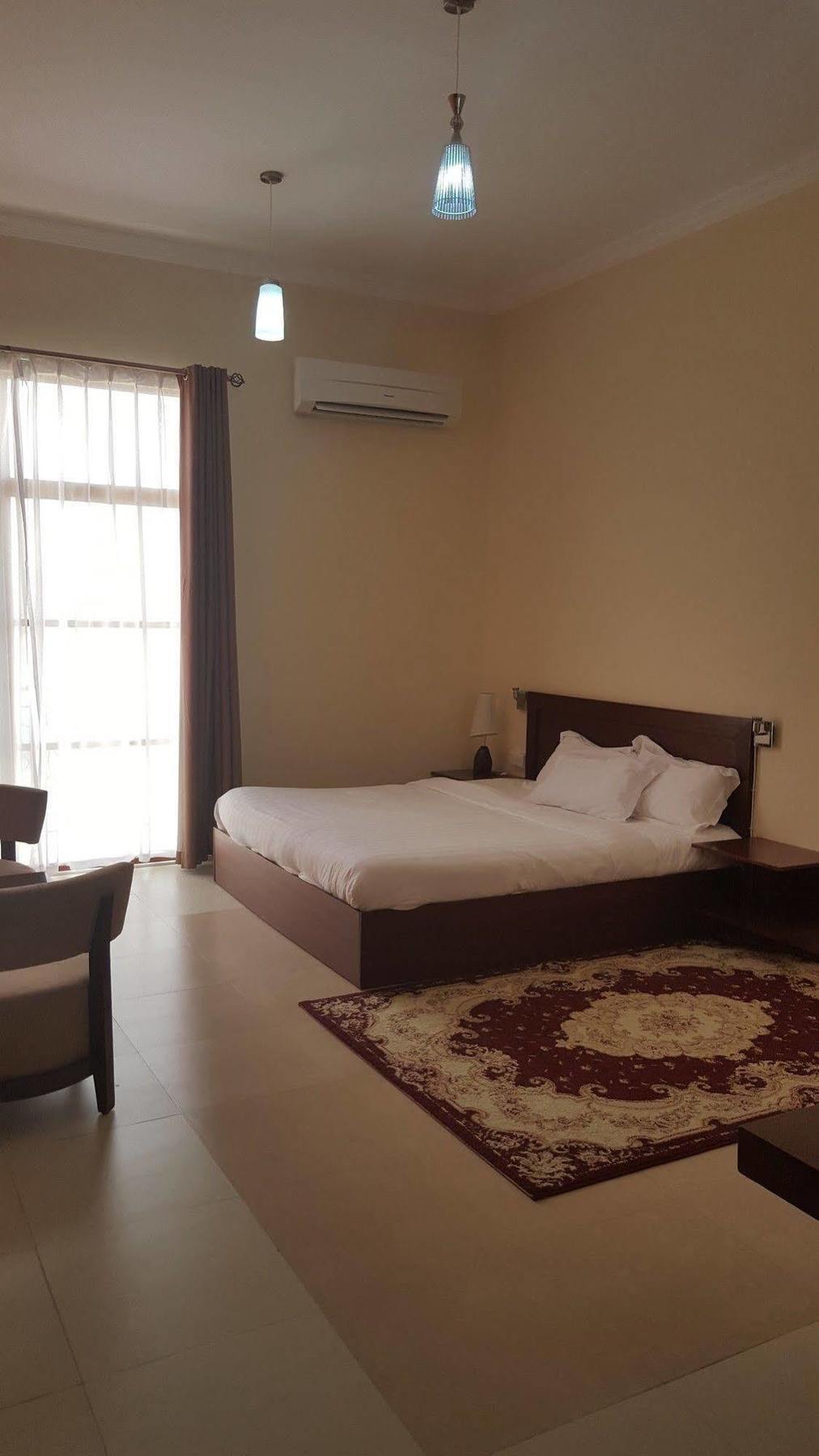 Al Ayjah Plaza Hotel